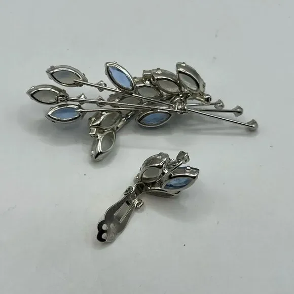 Verified Juliana Elegant Silver and Blue Brooch with single earring - Picture 3 of 5